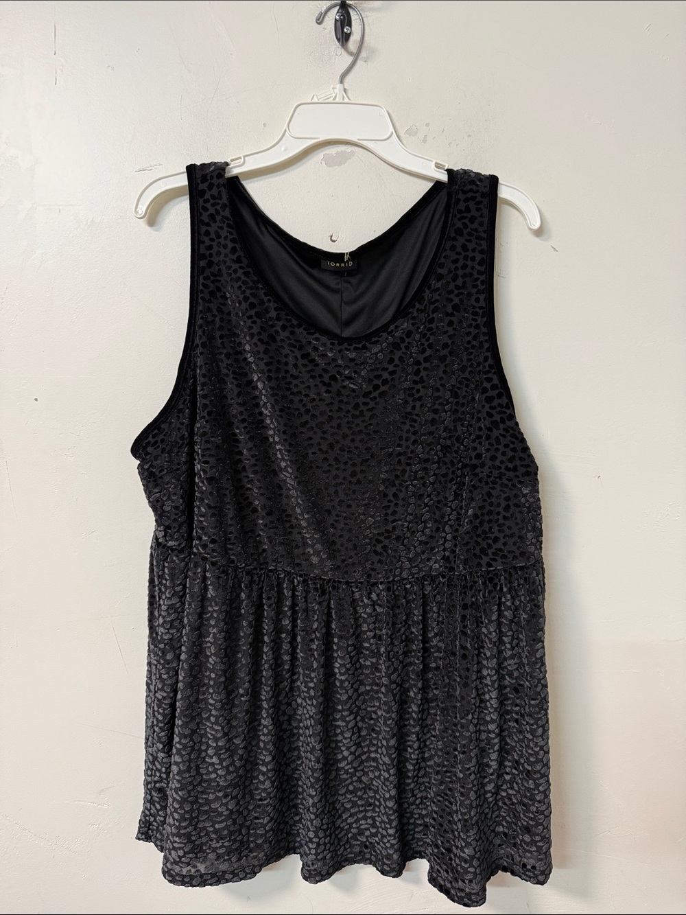 torrid Black Sleeveless Textured Peplum Tank